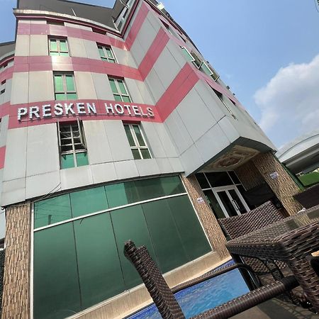 Presken Hotel At International Airport Road إيكجا المظهر الخارجي الصورة