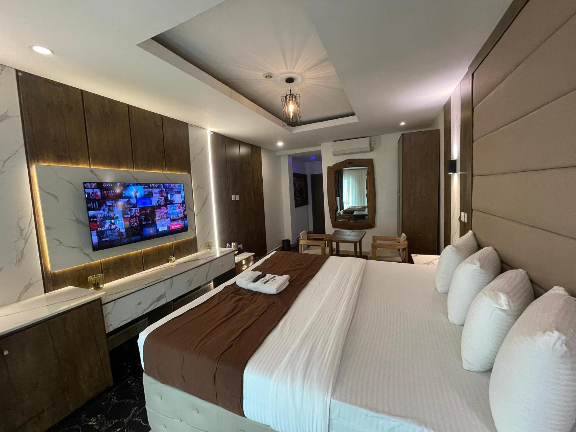 Presken Hotel At International Airport Road إيكجا المظهر الخارجي الصورة